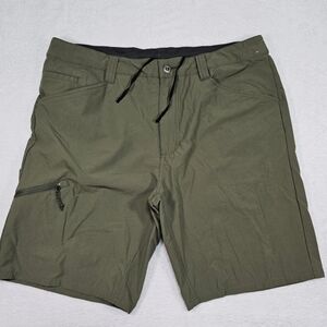 Patagonia Green Cargo Shorts with Modern Design